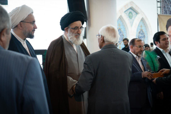 هشتمین آئین تجلیل از پیرغلامان حسینی استان البرز